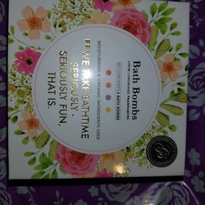 Grace and Stella 4 pack Bath Bombs